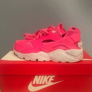 One of a kind, customized Pink Huaraches